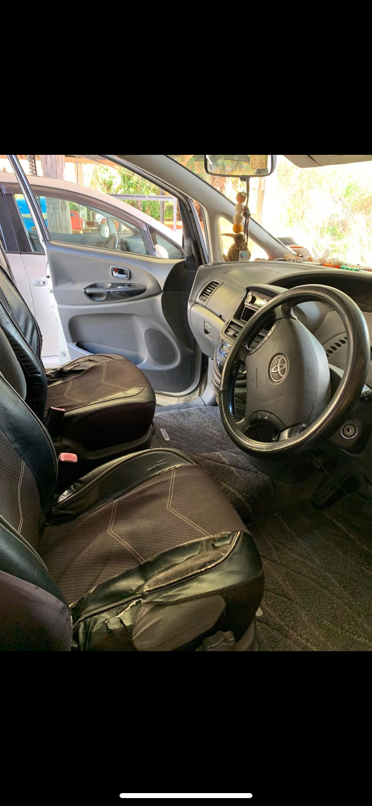 05 Toyota Estima