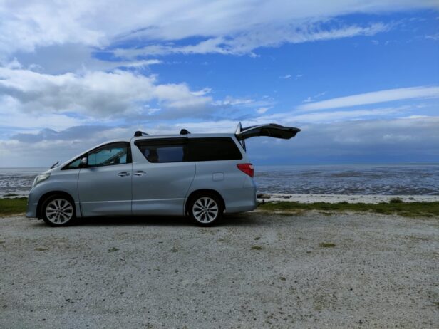 Self-contained Toyota Alphard 2008 for sale (Green certification)