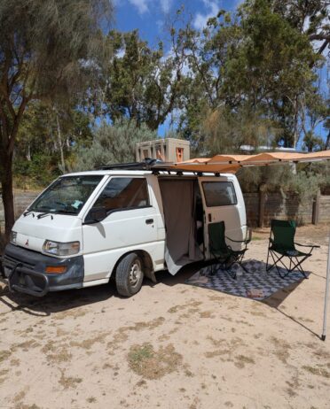 Mitsubishi express 2007