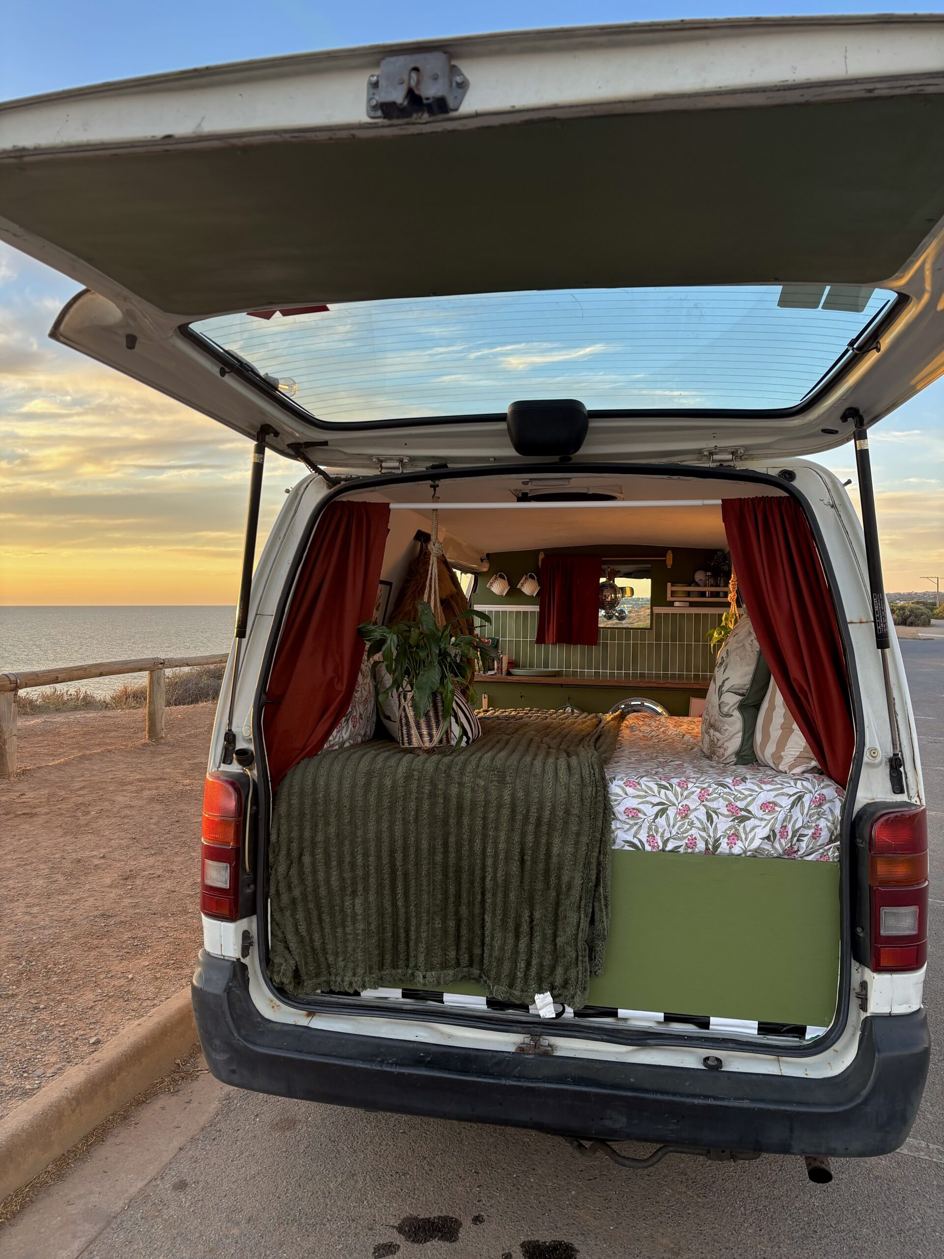 Toyota Hiace 2000