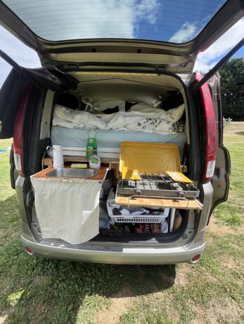 Nissan Serena 2005