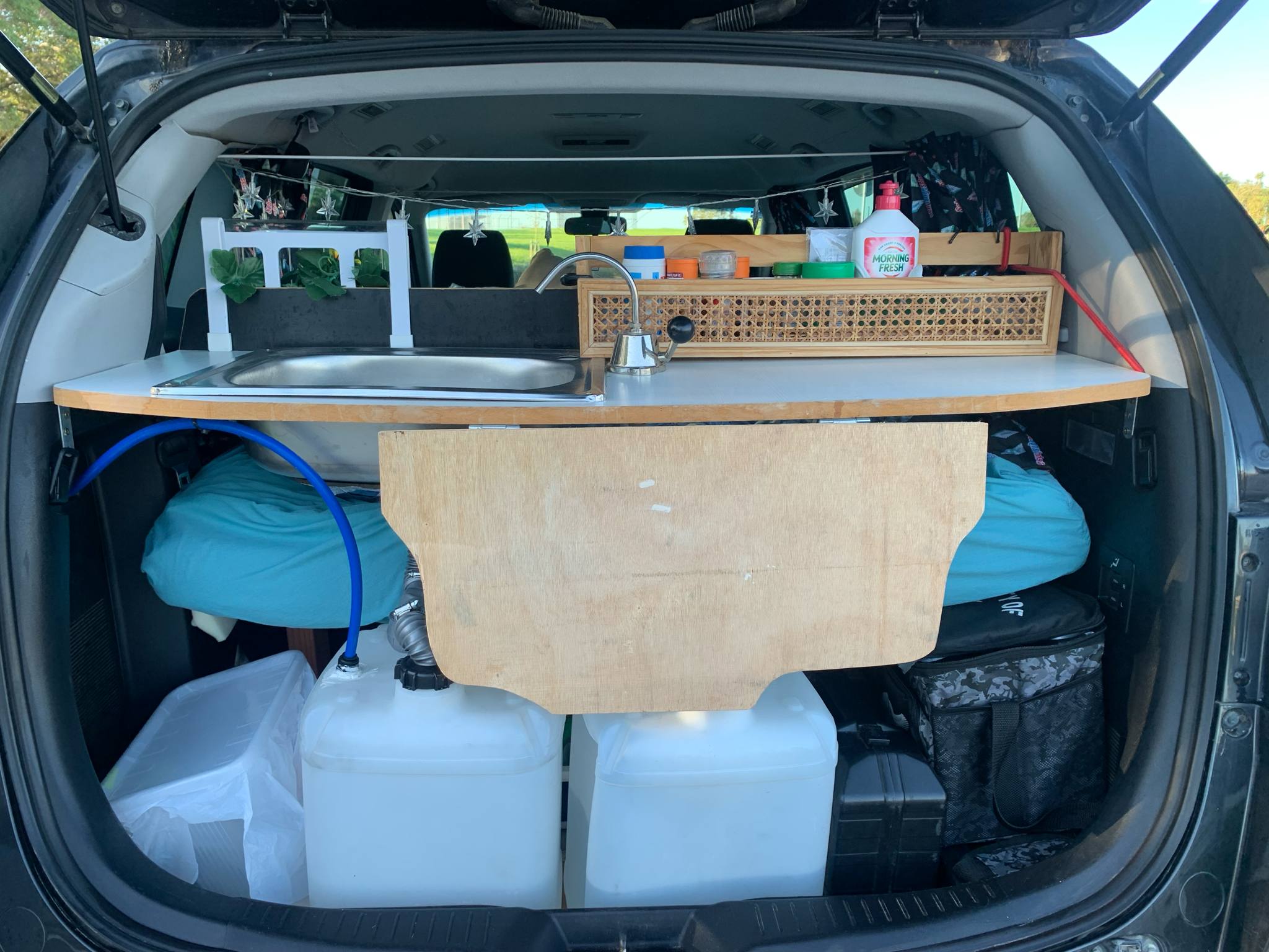 Mazda Premacy 2007 Self-Contained