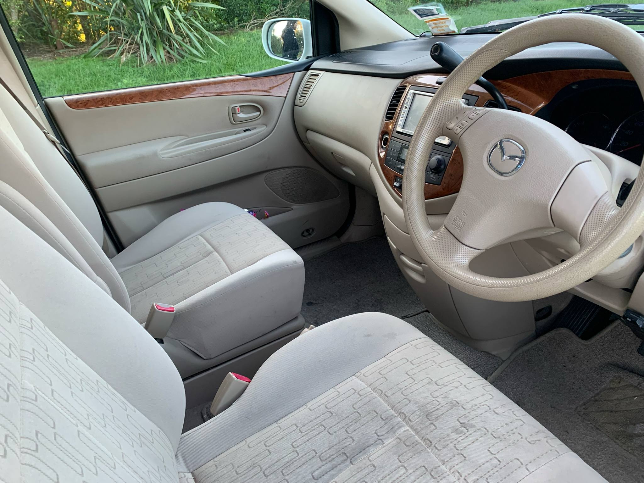 Mazda MPV 2004 Self-Contained