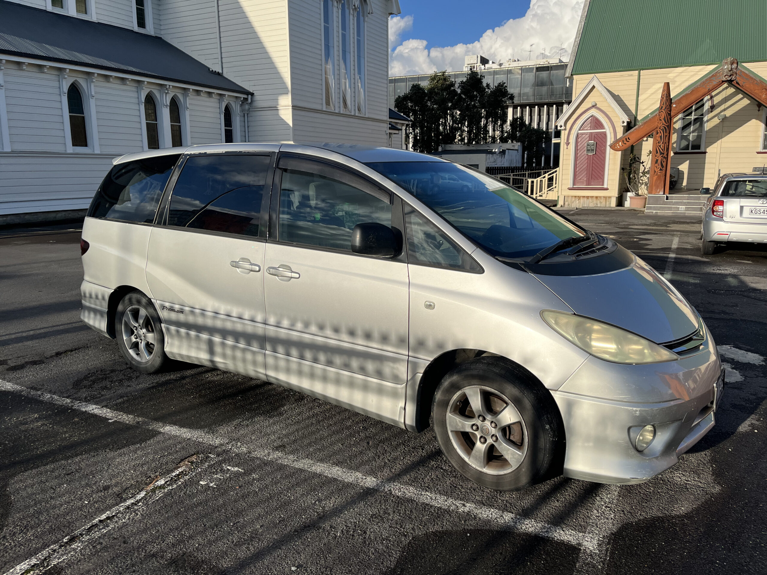 π Toyota Estima Campervan β Self-Contained!