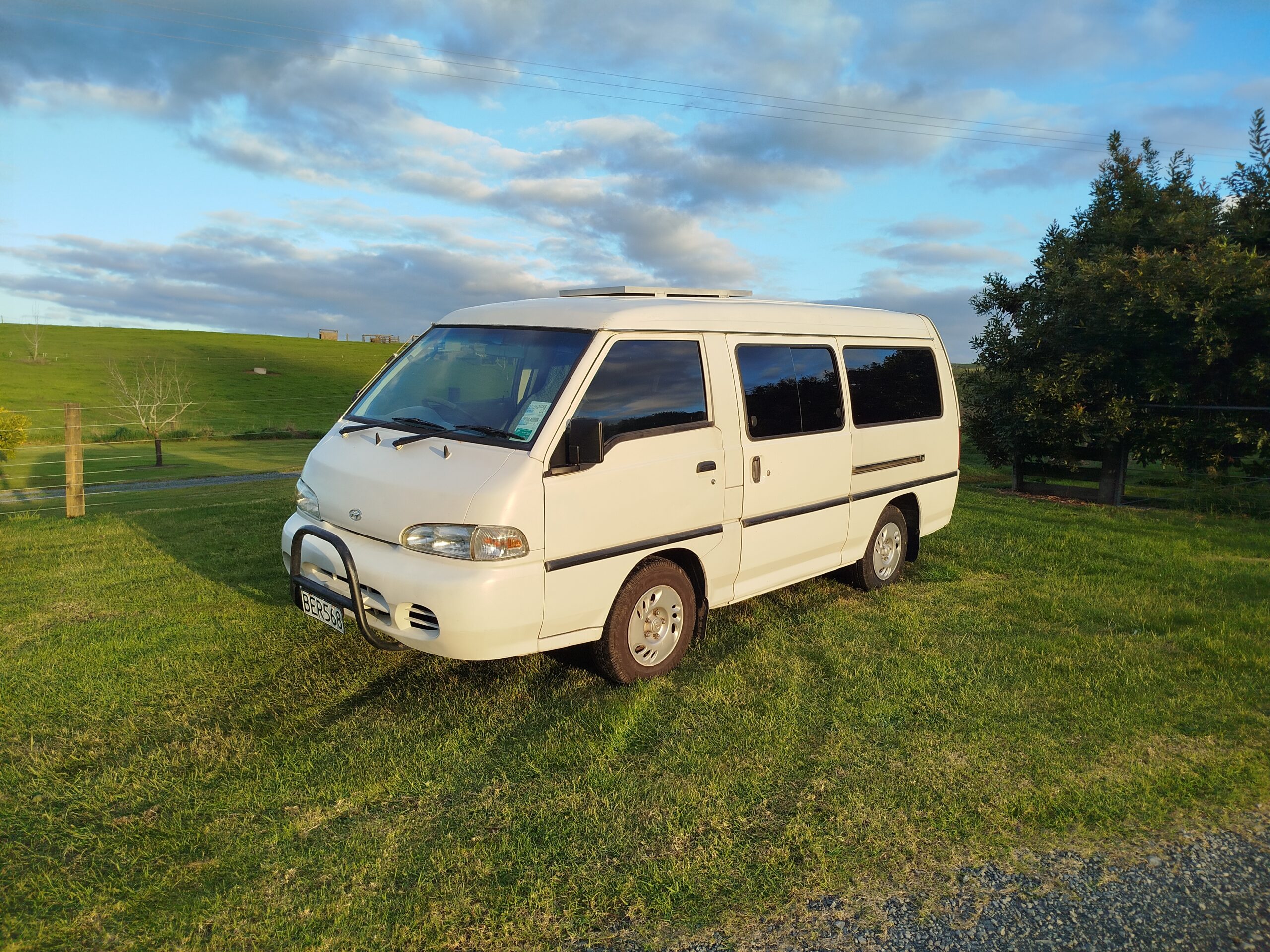 Self contained van – Green sticker