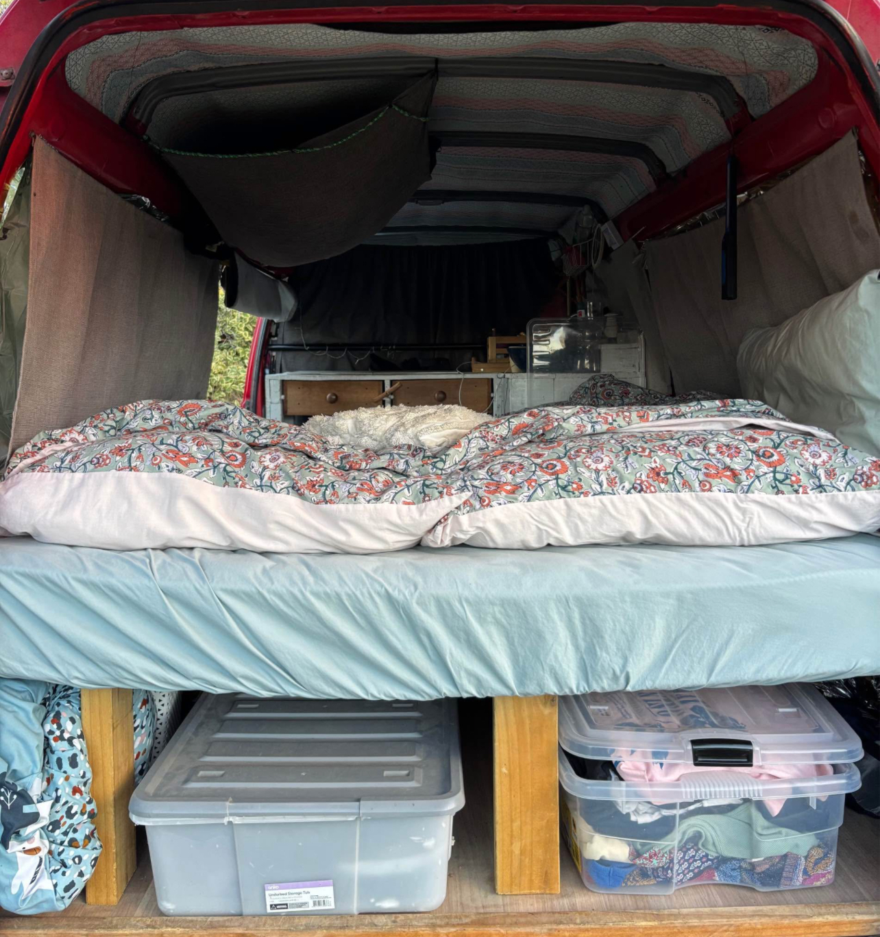 Self-contained campervan “Mitsy”