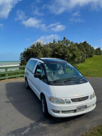 Self Contained Toyota Estima – Ready to hit the Road