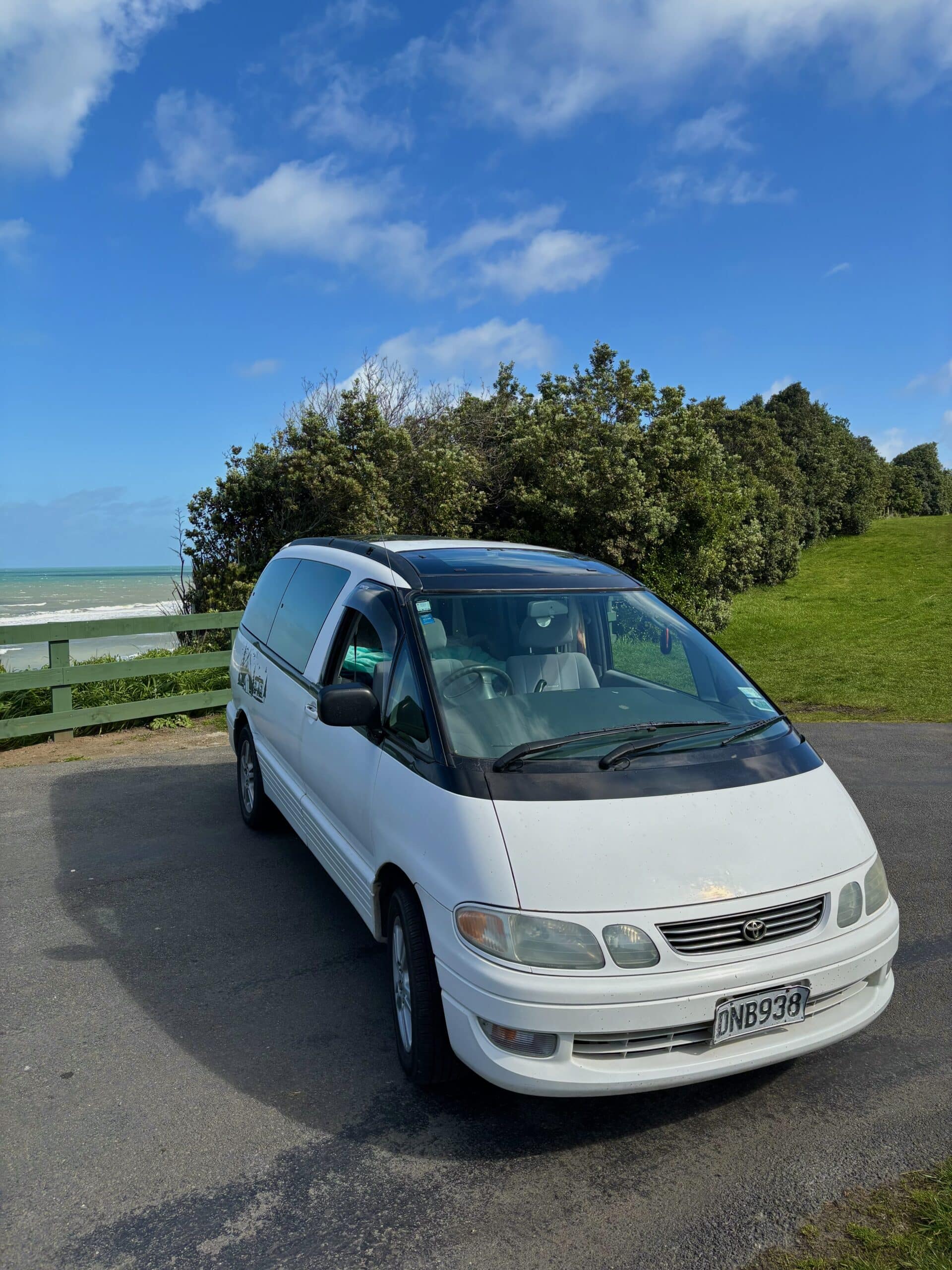 Self Contained Toyota Estima – Ready to hit the Road